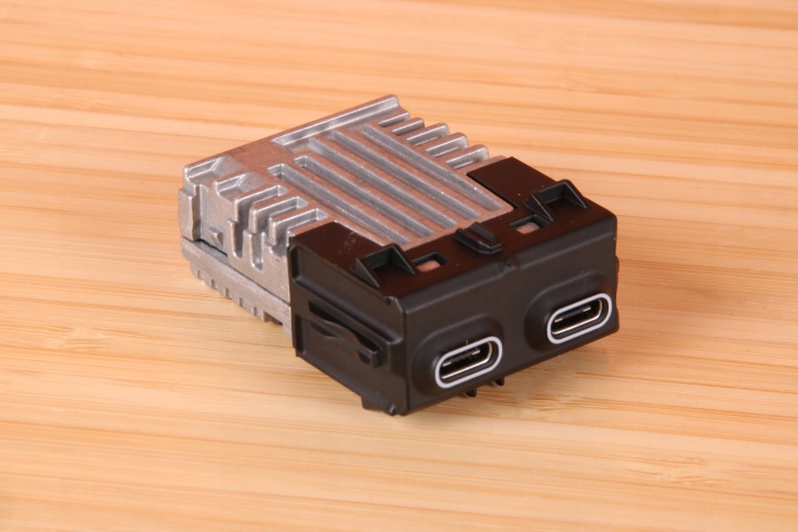 BMW 7 G70 iX I20 PODWOJNE Adaptateur PORT USB 5A27DF9