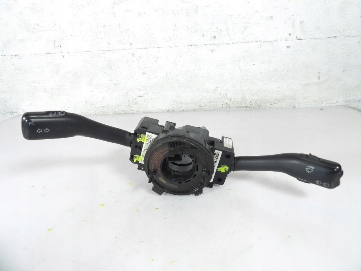 SEAT LEON i rucice volana 8L0953513G