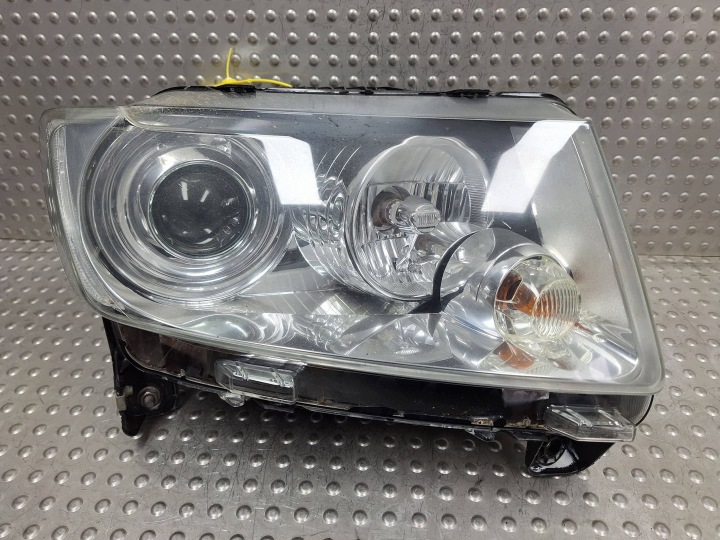 light right front JEEP GRAND CHEROKEE WK2 10-13 COMPASS and LIFT 11