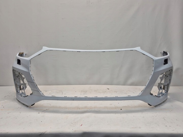 AUDI Q5 II 2 LIFT 20-24 nárazník předek přední ostřikovač