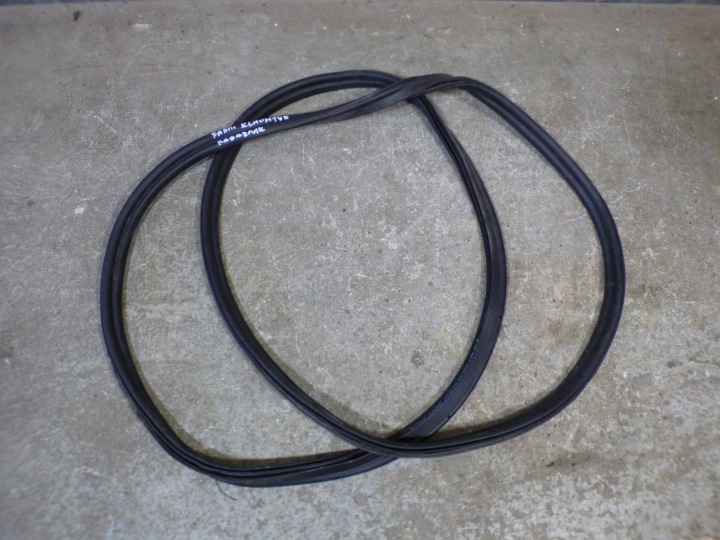 JOINT DU CAPOT PORTE COFFRE HAYON 6V6827705B SKODA FABIA III HB