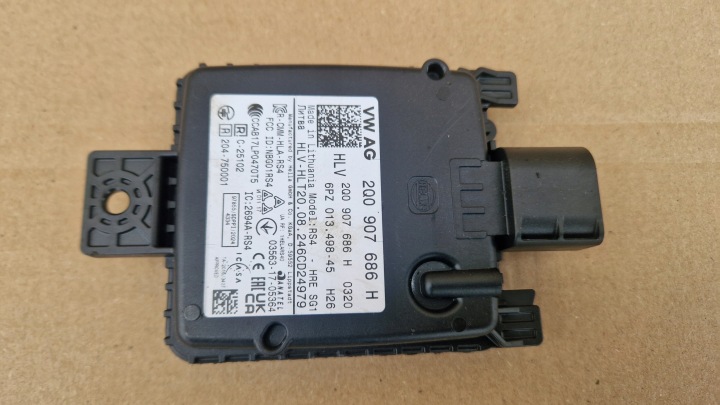 RADAR ASYSTENT steny VW SKODA AUDI 2Q0907686H ORYG