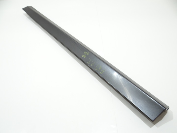 moulding door right BMW X1 F48 M PAKIET 8060272 B39