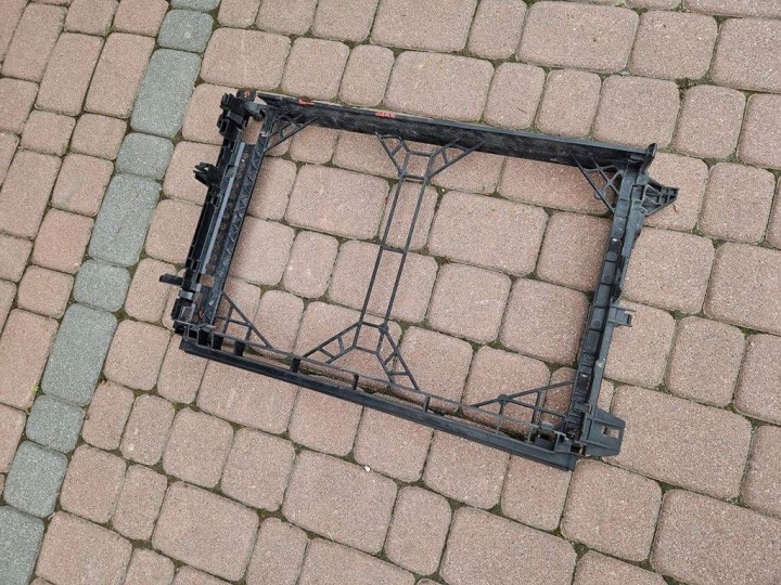 Blende Abdeckung Gehäuse Schlossträger der Kühler - beschädigt Opel Insignia B 84442661