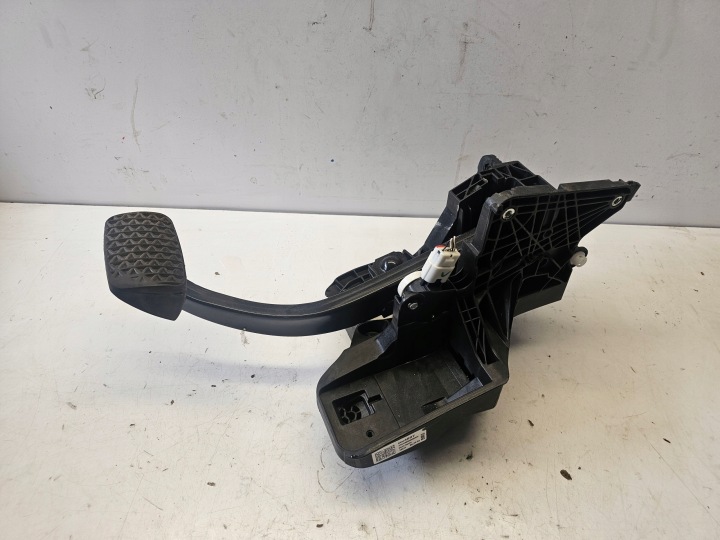 OPEL INSIGNIA B PEDAL freno Porta AUTOMAT 84344897