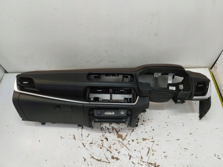 Nissan X-TRAIL T33 IV 2023r console dashboard cockpit ANGLIK UK RHD