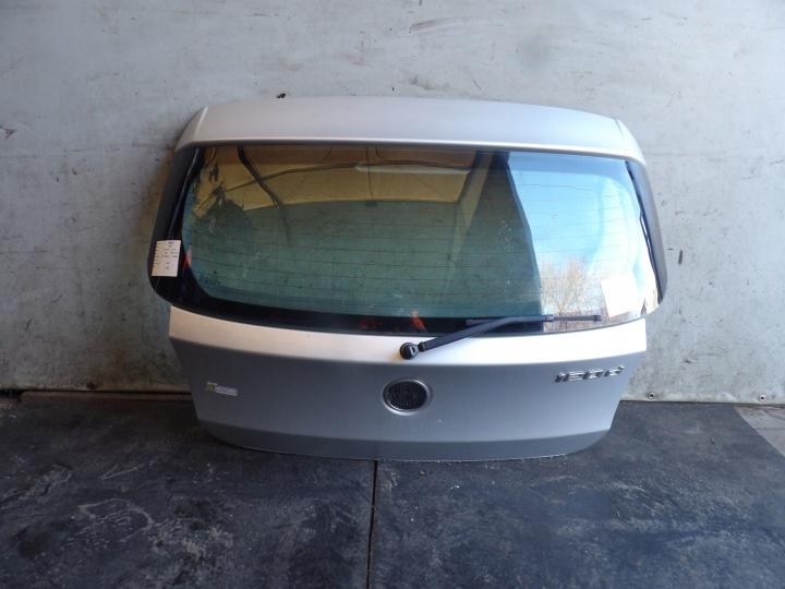 BMW E87 Heckklappe lak. 354/7