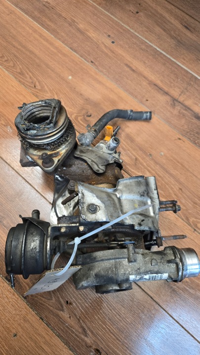 trouba vedení TURBO TURBINY 1.9 DCI F9Q870 RENAULT SCENIC III 8200950712