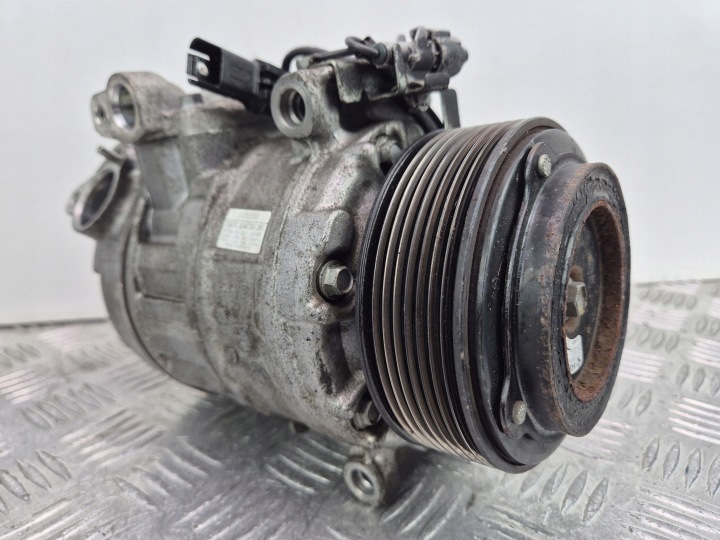 BMW 5 F10 F11 530i N52 kompresor klimatizacie 9165808 N52B30AF