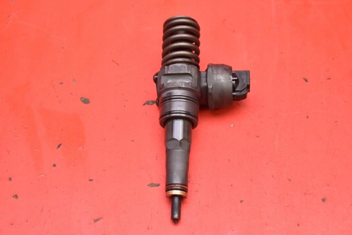 nozzle nozzle 038130073AG SKODA OCTAVIA 2 II 1.9 TDI 105 KM 04-08