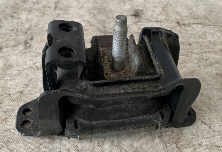 engine mount CITROEN C5 III 3.0 HDI 9646132380