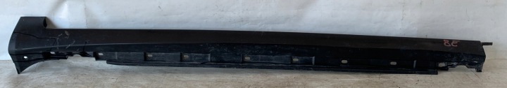 # lista küszöb bal AUDI A4 B6 B7 8E0853859