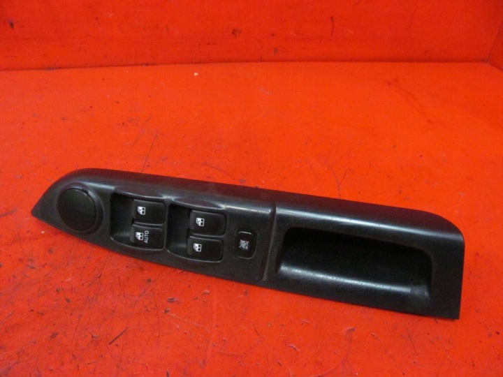HYUNDAI GETZ TB PANEL window control switch left front 93570-1C110 EUROPA