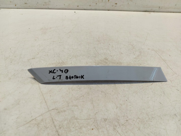 VOLVO XC40 moulding of a fender left rear part rear 31448959