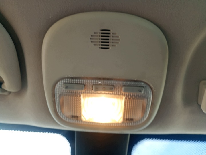 Feux phare Interne OSWIETLENIE Cabine SUFITOWE Citroen C4 1 et 04-10