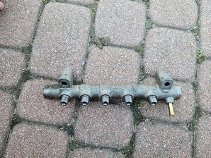 modanatura tryskowa carburante carburante 2.0D Opel Insignia B 0445214324