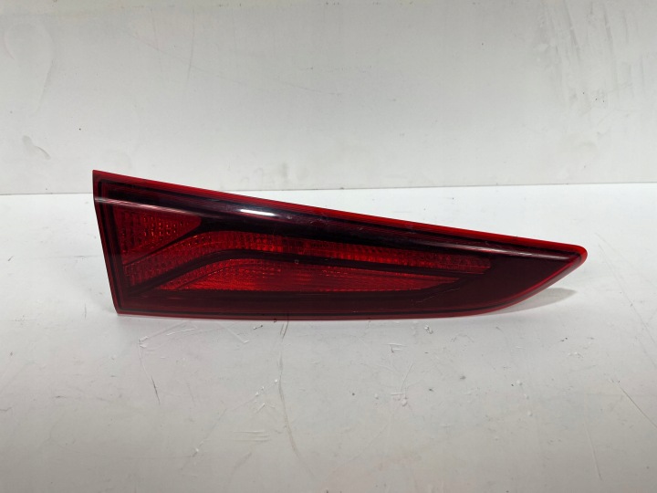 licht links hinten für die heckklappe HYUNDAI KONA 92403-J9000