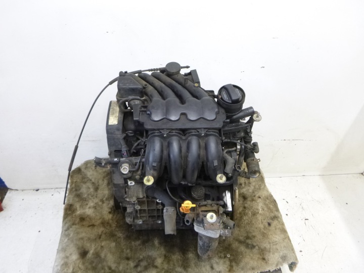 moteur VW GOLF IV 1.6 AKL 2001r. Pomiar Kompresji !!!