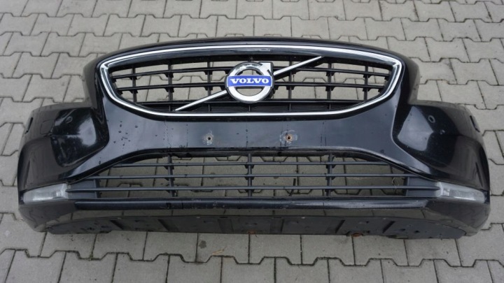 VOLVO V40 - kompletný nárazník predok - farba 717