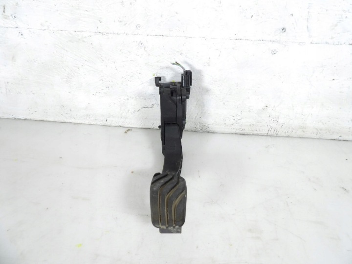DACIA DUSTER II LIFT 1.3TCE PEDAL potenciometar gas 180108467R