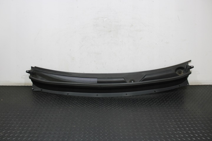 Grille égouttage JEEP CHEROKEE KL 68102557