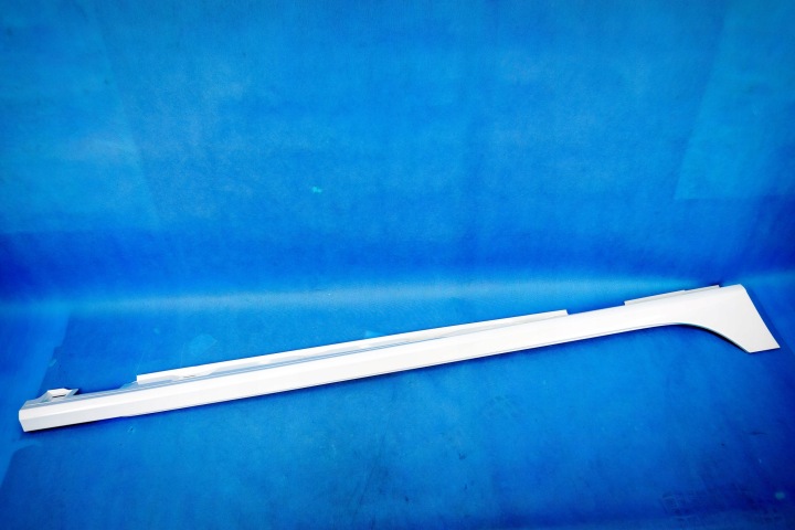 krytka prahová pravá Audi A7 4G8 Lift 4G8853856J LS9R