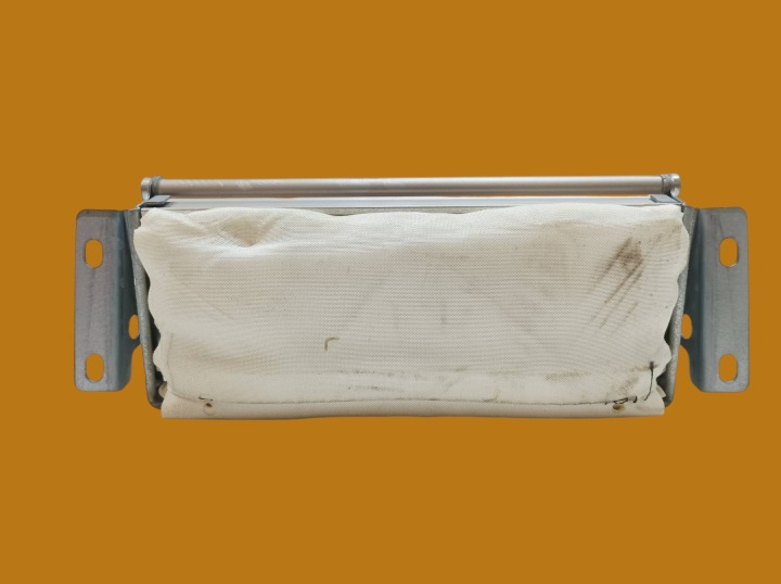 airbag POWIETRZNA airbag pravá spolujazdca prístrojovky 7L 7L0880202 VW Touareg a