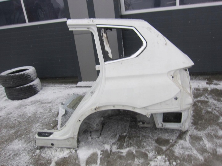 BMW X3 F25 Radhaus Längsträger hinten links heck Kotflügel hinten links BIALY Blende Abdeckung