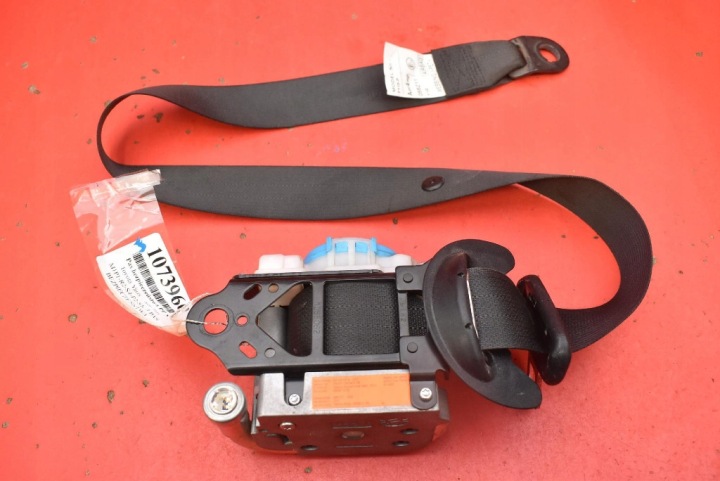 tension belt safety right front adjuster 73210-0D320 TOYOTA YARIS III 10-14