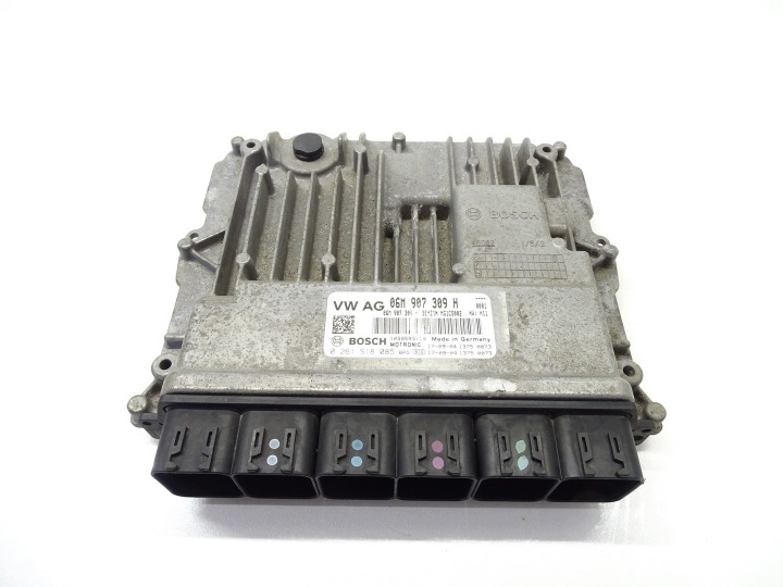 kompjuter računalo motora AUDI RS4 B9 06M907309H