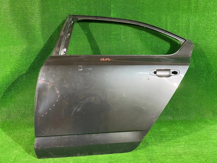 dvere zadné Ľavé SKODA OCTAVIA III SEDAN
