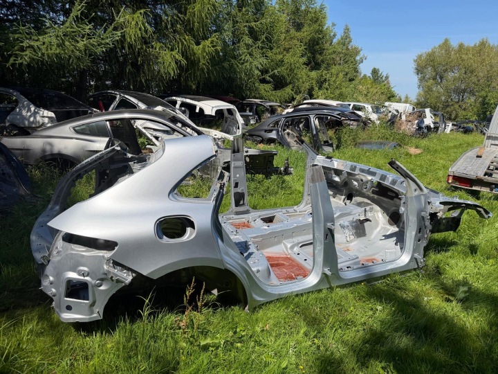 IDEALNY BOK karosérie čtvrtka záď předek práh PORSCHE MACAN 1