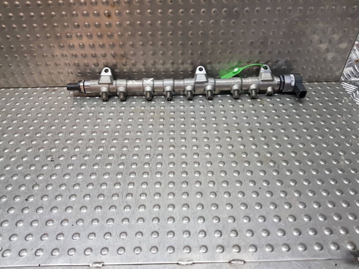 Rampe injection Capteurs 8571569 BMW G01 G02 G05 G07 G11 G14 G20 G30 B57
