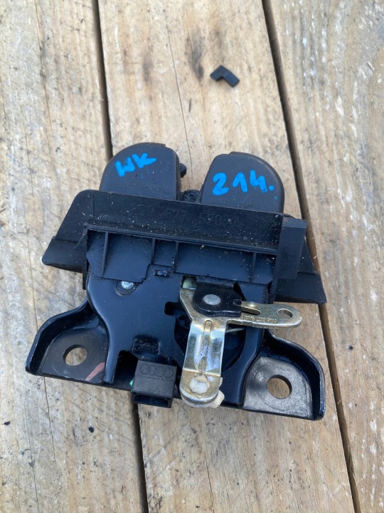 de la Serrure du capot Arrière AUDI A4 B5 KOMBI 2PIN KOMBI AVANT 8D9827520A