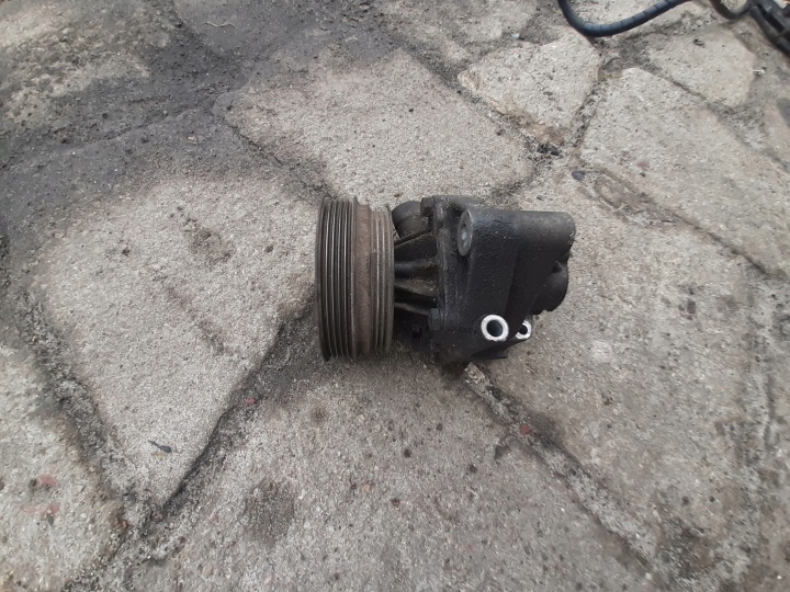Pompa ausiliaria acqua motore 1.6 16V STILO DOBLO MULTIPLA LYBRA BRAVO BRAVA 46437910
