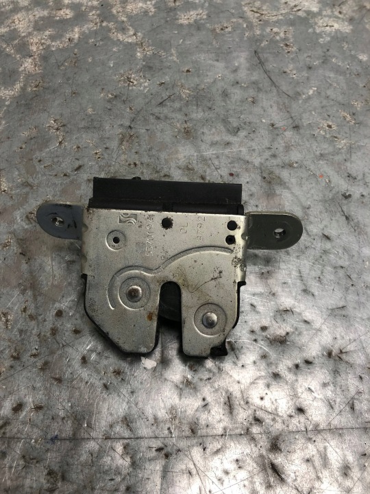 lock bonnet boot OPEL CORSA D 5D 55701971