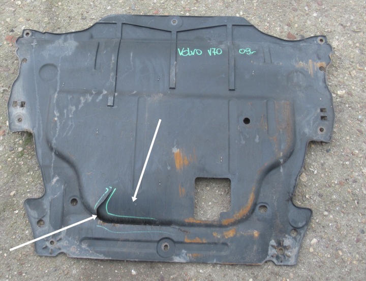 VOLVO V70 2.0 D 09R cover cover below engine