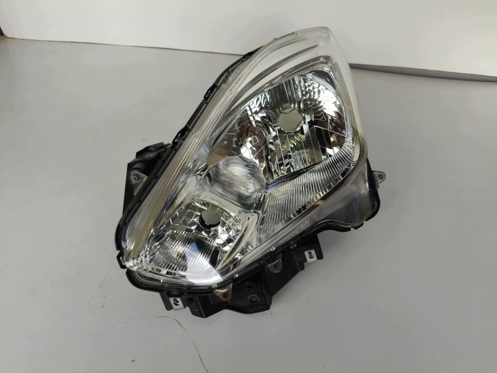 light left REFLEKTOR SUZUKI SWIFT MK8 17