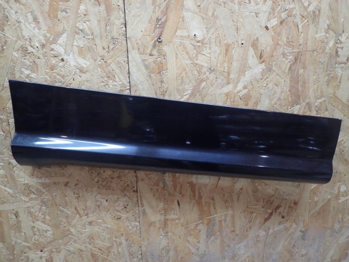 moulding for door right rear. AUDI Q5 II 80A S LINE