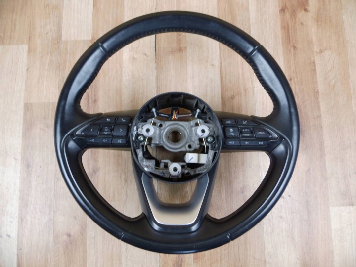 Toyota Yaris IV 2020+ steering wheel, multifunkcyjna leather 45100-K0140