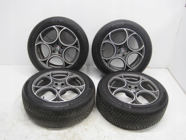 Reifen Räder felgen Reifen ALFA ROMEO STELVIO R19 M+S