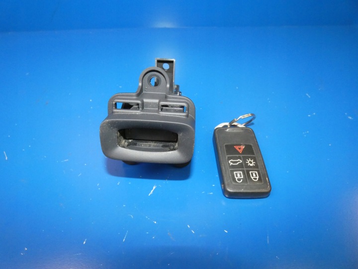 VOLVO V60 e S60 II Accensione + chiave PILOT