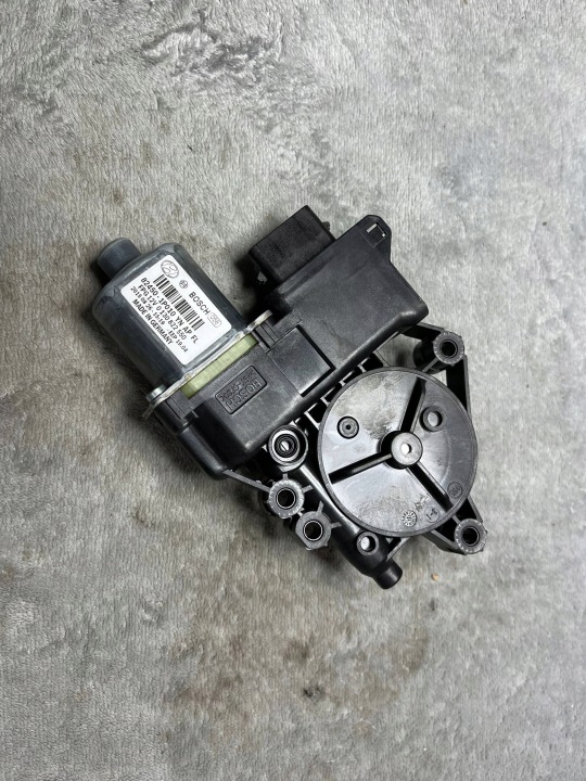 824501P010 Motor fensterhebermotor links heck KIA VENGA OE 82450-1P010 !J
