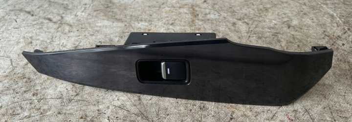 Bouton Vitre Gauche Arrière MAZDA 6 GJ LIFT KOMBI