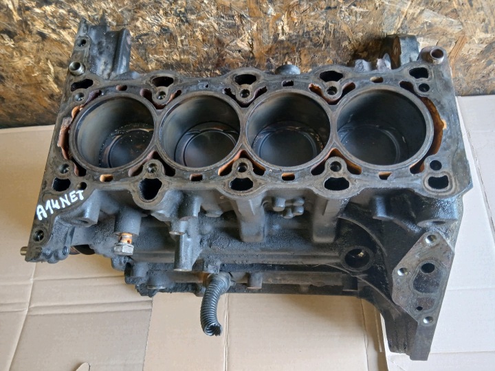 OPEL ASTRA J CORSA D 1.4 T TURBO A14NET BLOK DOL of the engine pistons crank