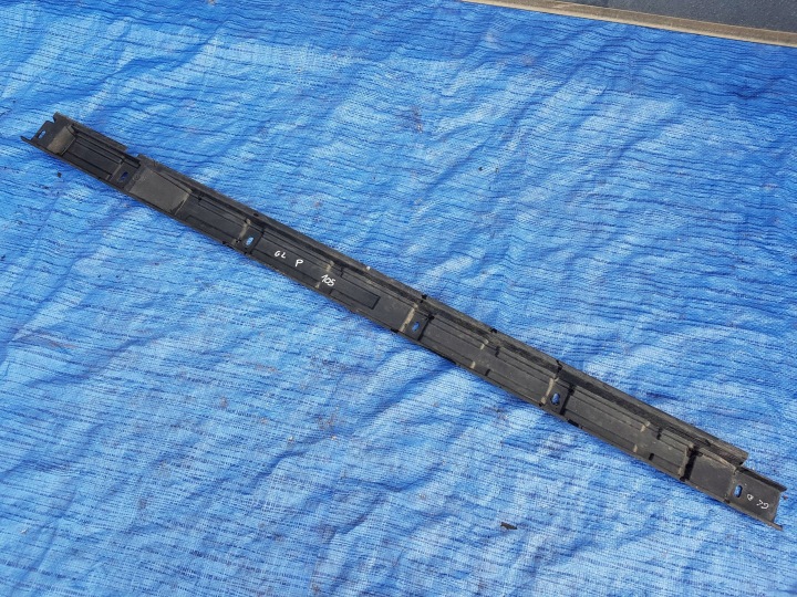 moulding of the threshold right side Mercedes GL X164 1646981230