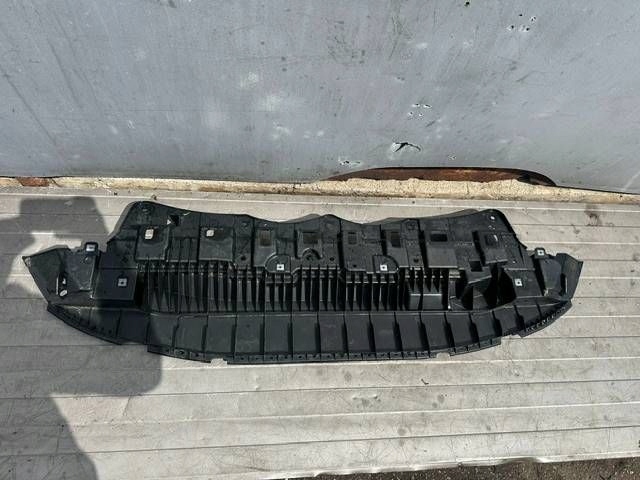 TOYOTA YARIS IV fedél fedél lökhárítónak 526180D180