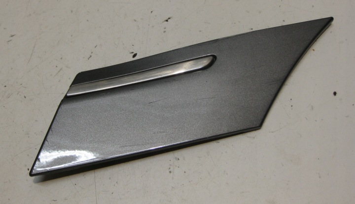 MERCEDES B-KLASA W245 Moulage Aile Gauche Arrière A1696983362