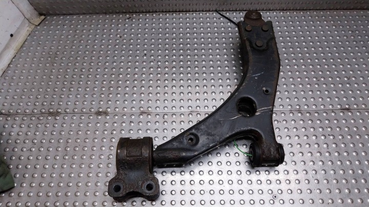 arm right front 4M51-3A423-AG FORD FOCUS MK2 C MAX MK1 VOLVO C30 S40 V50