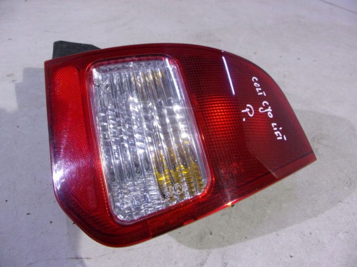 Mitsubishi Colt CJ0 lift Licht rechts heck hinten